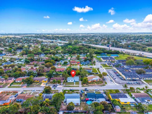 3-bedroom home for sale in Miami Gardens - 1260 NW 188th St - MondialRealty