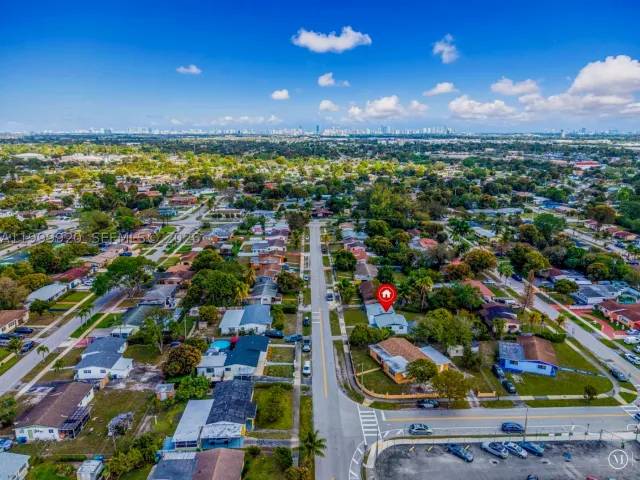 3-bedroom home for sale in Miami Gardens - 1260 NW 188th St - MondialRealty