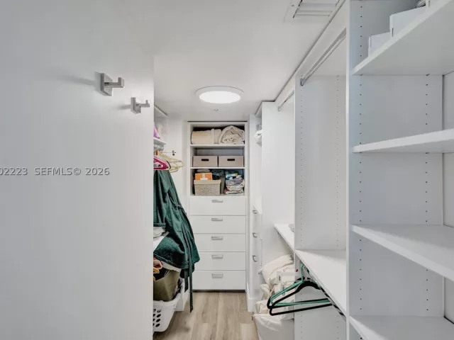 2-bedroom condo for rent in Hollywood - 2501 S Ocean Dr 1211 - MondialRealty