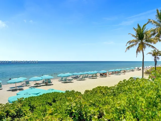 2-bedroom condo for rent in Hollywood - 2501 S Ocean Dr 1211 - MondialRealty