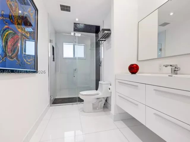 3-bedroom home for rent in Coral Gables - 2121 Red Rd 0 - MondialRealty