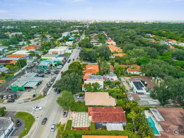 3-bedroom home for rent in Coral Gables - 2121 Red Rd 0 - MondialRealty