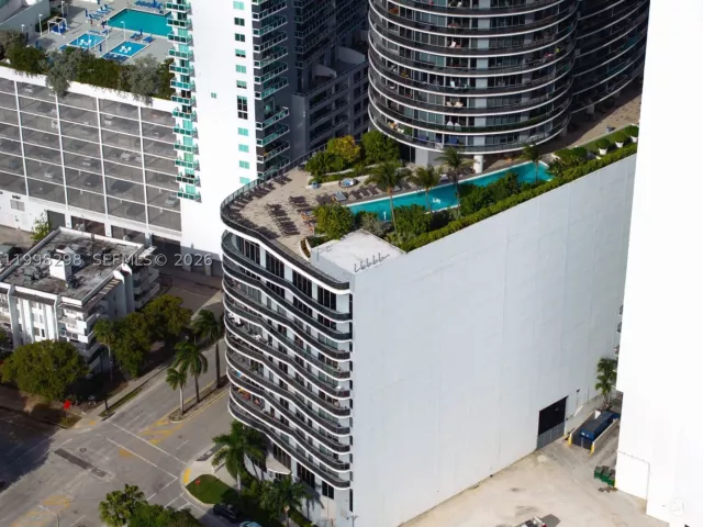 3-bedroom condo for sale in Miami - 488 NE 18th St 715 - MondialRealty