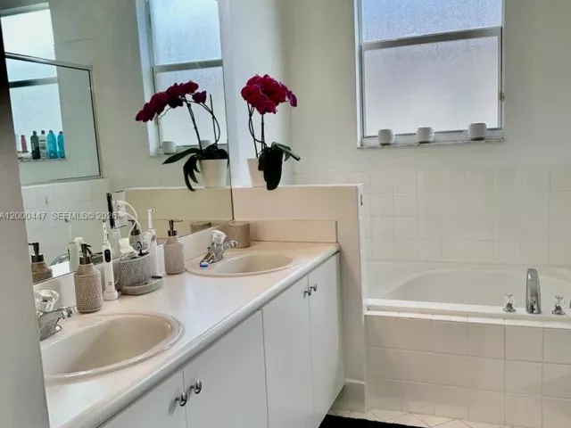3-bedroom home for sale in Miami - 12751 SW 133rd St - MondialRealty