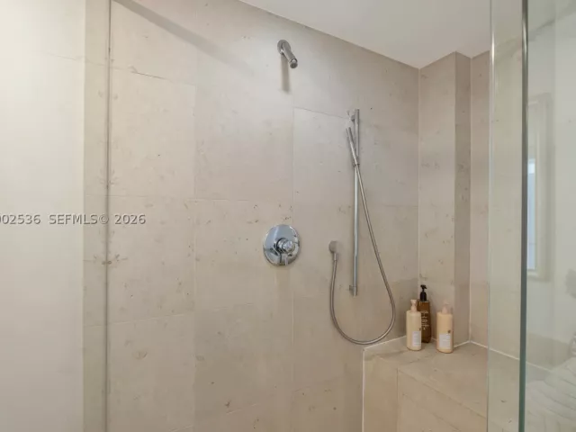 2-bedroom condo for sale in Miami - 485 Brickell Ave 4104 - MondialRealty