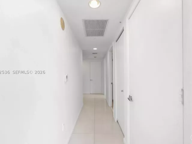 2-bedroom condo for sale in Miami - 485 Brickell Ave 4104 - MondialRealty