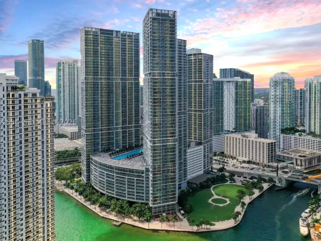 2-bedroom condo for sale in Miami - 485 Brickell Ave 4104 - MondialRealty