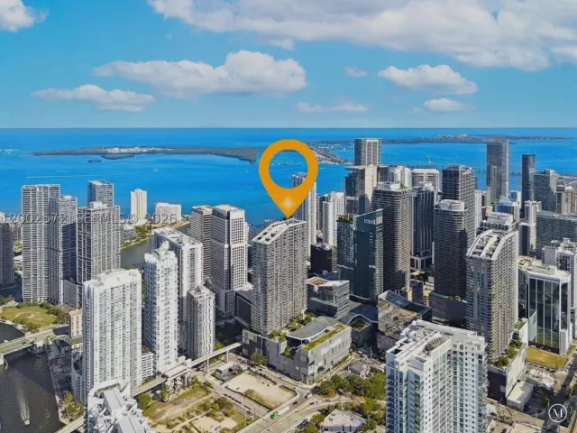 1-bedroom condo for sale in Miami - 68 SE 6th St 1106 - MondialRealty