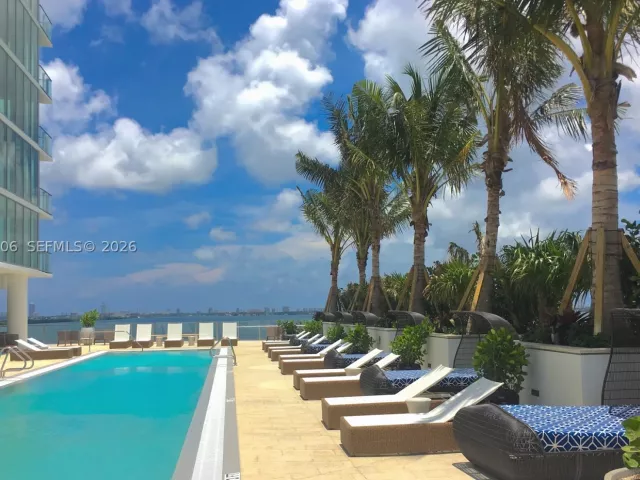 2-bedroom condo for sale in Miami - 2900 NE 7th Ave 1505 - MondialRealty