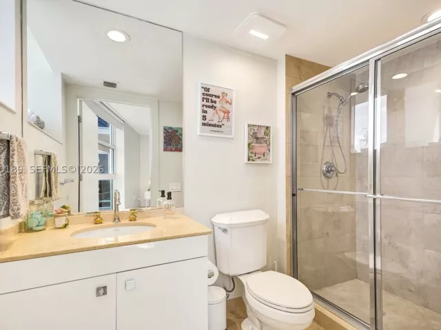 3-bedroom condo for sale in Sunny Isles Beach - 19111 Collins Ave 2703 - MondialRealty