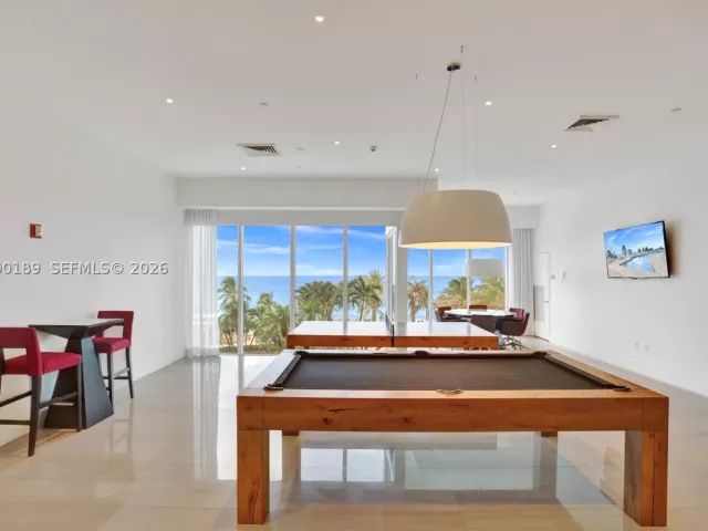 3-bedroom condo for sale in Sunny Isles Beach - 19111 Collins Ave 2703 - MondialRealty