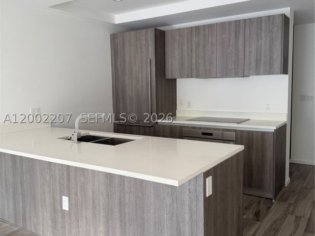 2-bedroom condo for rent in Miami - 801 S Miami Ave 2002 - MondialRealty