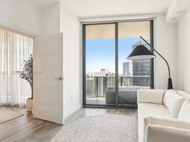 2-bedroom condo for sale in Miami - 801 S Miami Ave 4902 - MondialRealty