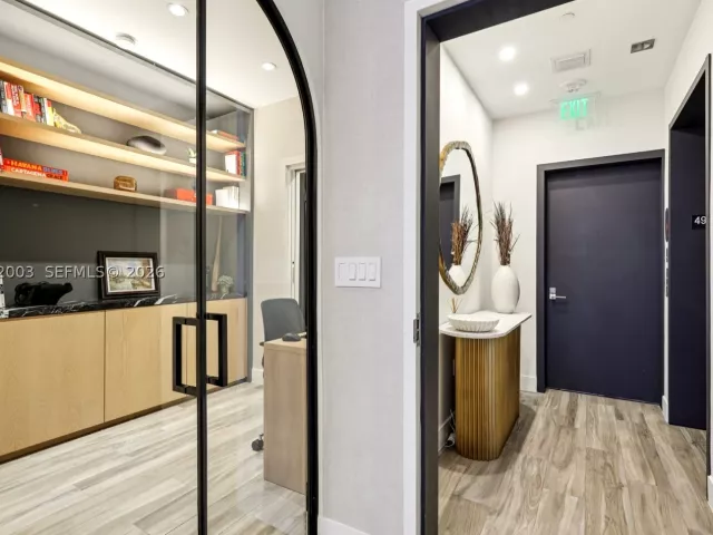2-bedroom condo for sale in Miami - 801 S Miami Ave 4902 - MondialRealty
