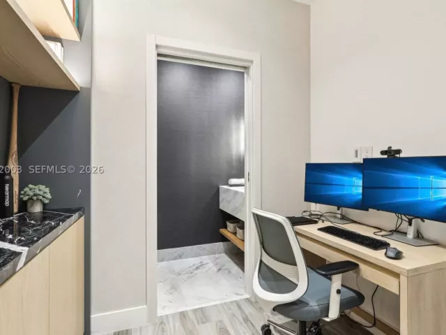2-bedroom condo for sale in Miami - 801 S Miami Ave 4902 - MondialRealty
