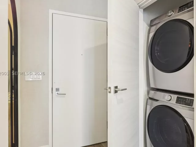 2-bedroom condo for sale in Miami - 801 S Miami Ave 4902 - MondialRealty