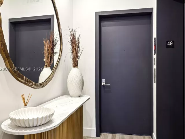 2-bedroom condo for sale in Miami - 801 S Miami Ave 4902 - MondialRealty
