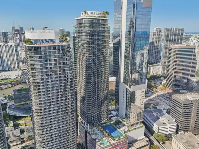 2-bedroom condo for sale in Miami - 801 S Miami Ave 4902 - MondialRealty