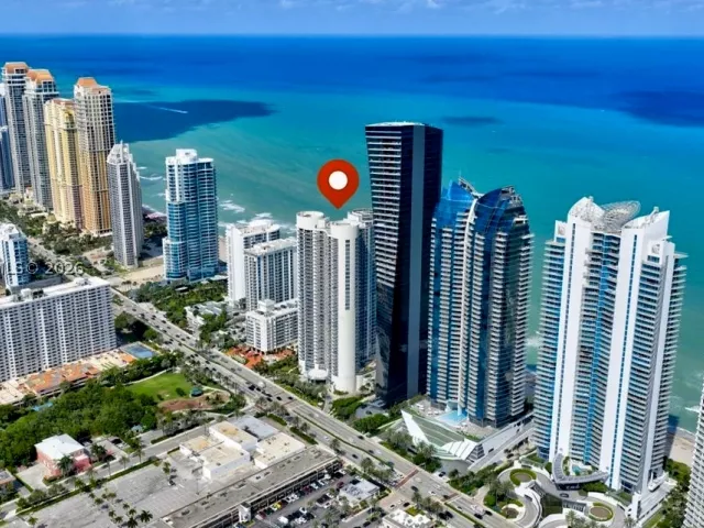 2-bedroom condo for sale in Sunny Isles Beach - 17201 Collins Ave 1107 - MondialRealty