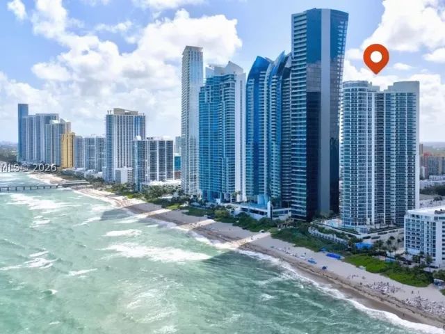 2-bedroom condo for sale in Sunny Isles Beach - 17201 Collins Ave 1107 - MondialRealty