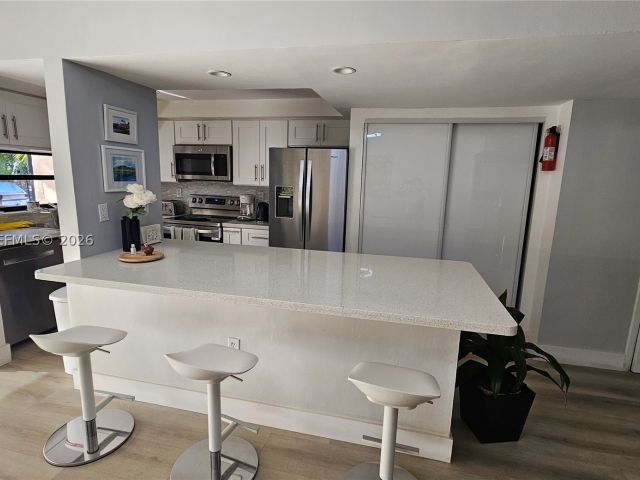 3-bedroom home for rent in North Miami Beach - 16446 NE 27th Pl 38 - MondialRealty