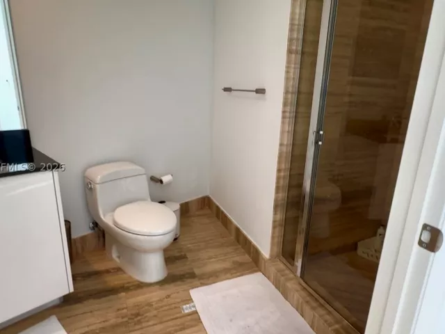 3-bedroom condo for rent in Sunny Isles Beach - 15901 Collins Ave 1804 - MondialRealty