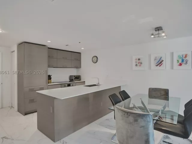 2-bedroom condo for sale in Miami - 1300 S Miami Ave 3111 - MondialRealty