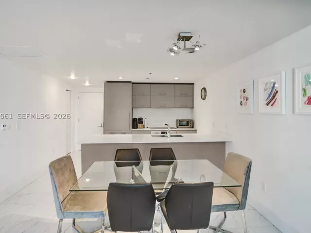 2-bedroom condo for sale in Miami - 1300 S Miami Ave 3111 - MondialRealty