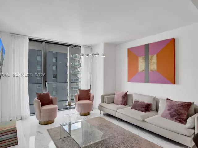 2-bedroom condo for sale in Miami - 1300 S Miami Ave 3111 - MondialRealty