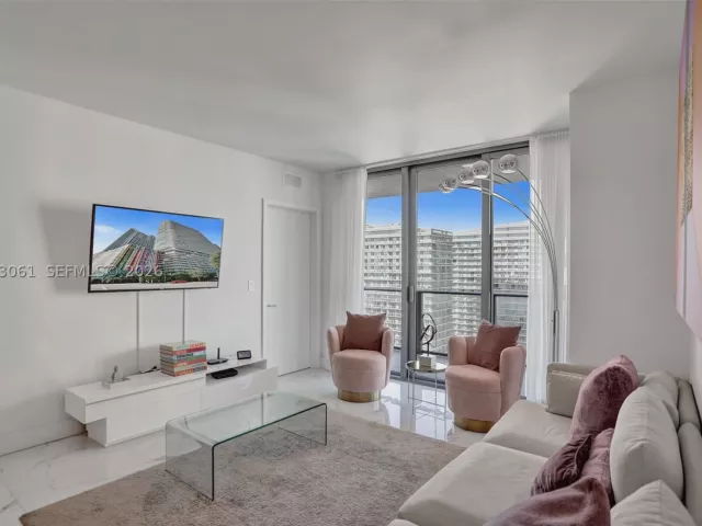 2-bedroom condo for sale in Miami - 1300 S Miami Ave 3111 - MondialRealty
