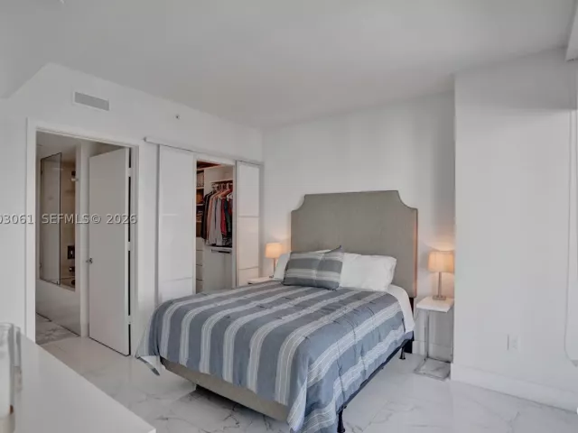 2-bedroom condo for sale in Miami - 1300 S Miami Ave 3111 - MondialRealty