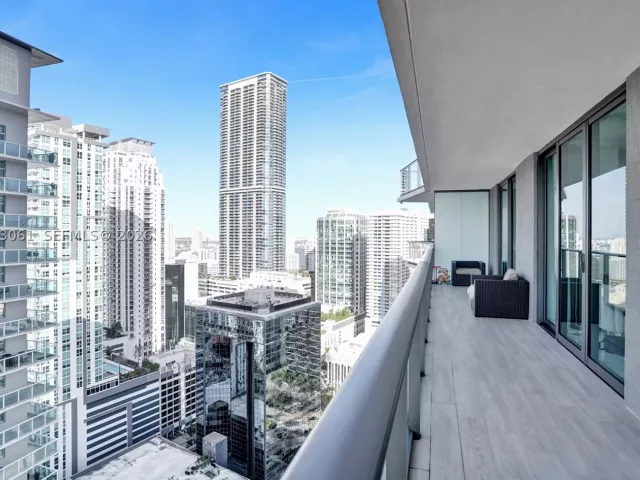 2-bedroom condo for sale in Miami - 1300 S Miami Ave 3111 - MondialRealty
