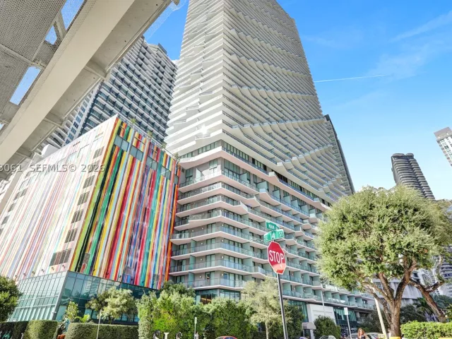 2-bedroom condo for sale in Miami - 1300 S Miami Ave 3111 - MondialRealty