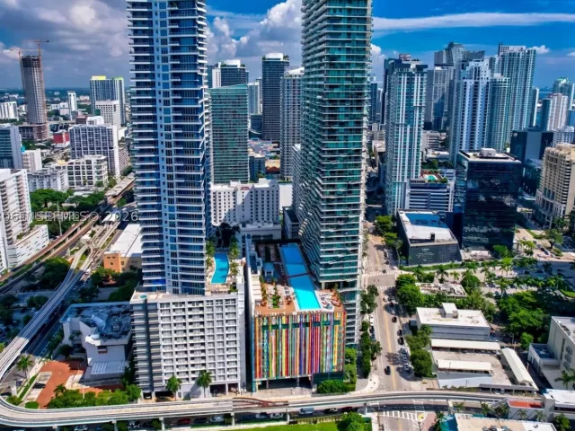 2-bedroom condo for sale in Miami - 1300 S Miami Ave 3111 - MondialRealty