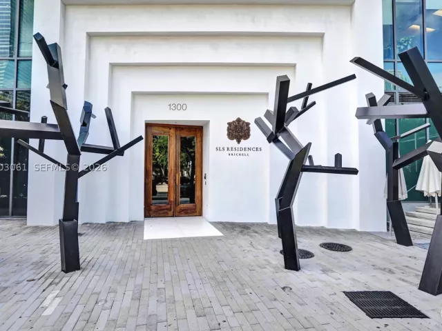 2-bedroom condo for sale in Miami - 1300 S Miami Ave 3111 - MondialRealty