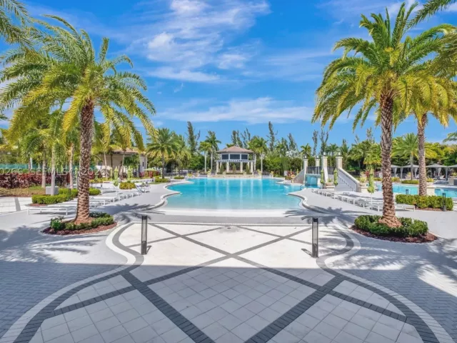 3-bedroom home for sale in Doral - 10467 NW 82nd St 11 - MondialRealty