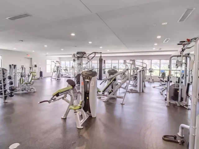 3-bedroom home for sale in Doral - 10467 NW 82nd St 11 - MondialRealty