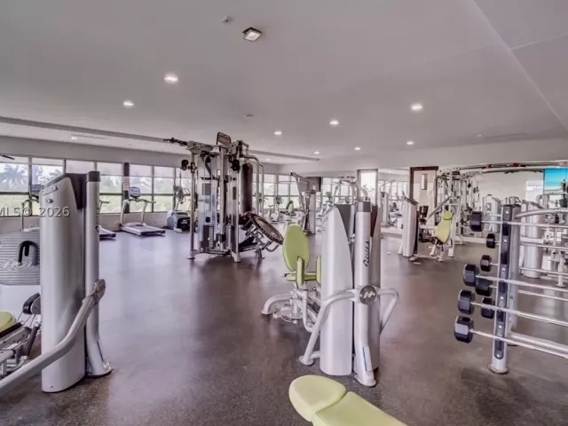 3-bedroom home for sale in Doral - 10467 NW 82nd St 11 - MondialRealty