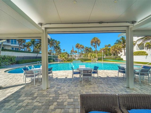 2-bedroom home for sale in Lauderdale By The Sea - 1431 S Ocean Boulevard Unit 28 - MondialRealty