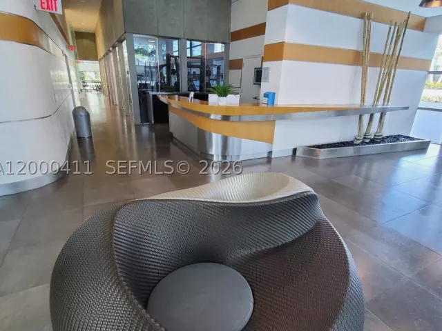 2-bedroom condo for sale in Aventura - 2950 NE 188th St 401 - MondialRealty
