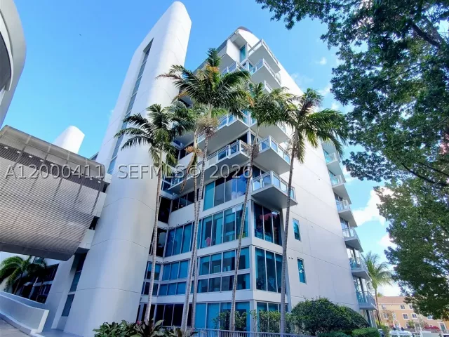 2-bedroom condo for sale in Aventura - 2950 NE 188th St 401 - MondialRealty