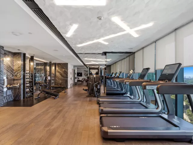 3-bedroom condo for sale in Miami - 1451 Brickell Ave 5101 - MondialRealty