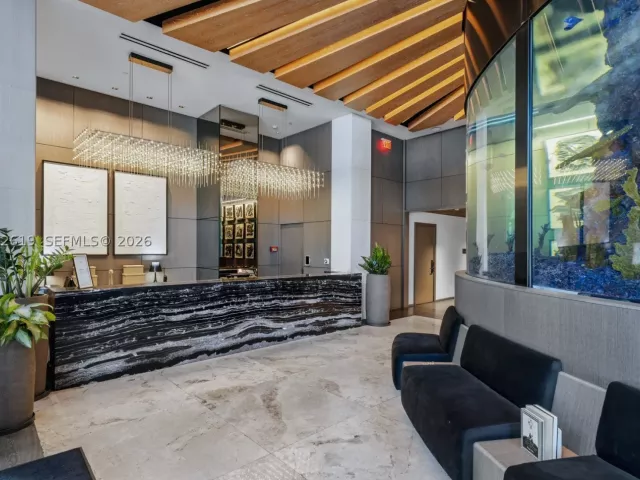 3-bedroom condo for sale in Miami - 1451 Brickell Ave 5101 - MondialRealty