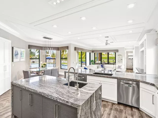 8-bedroom home for sale in Delray Beach - 16722 Cannes Street - MondialRealty