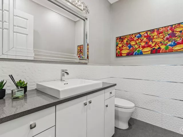 8-bedroom home for sale in Delray Beach - 16722 Cannes Street - MondialRealty