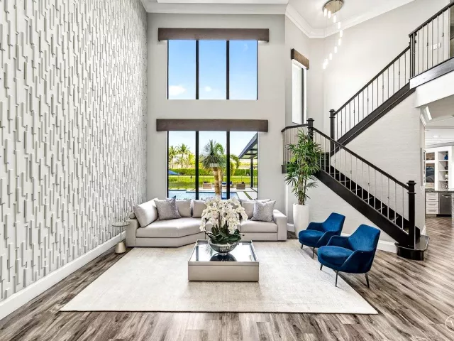 8-bedroom home for sale in Delray Beach - 16722 Cannes Street - MondialRealty