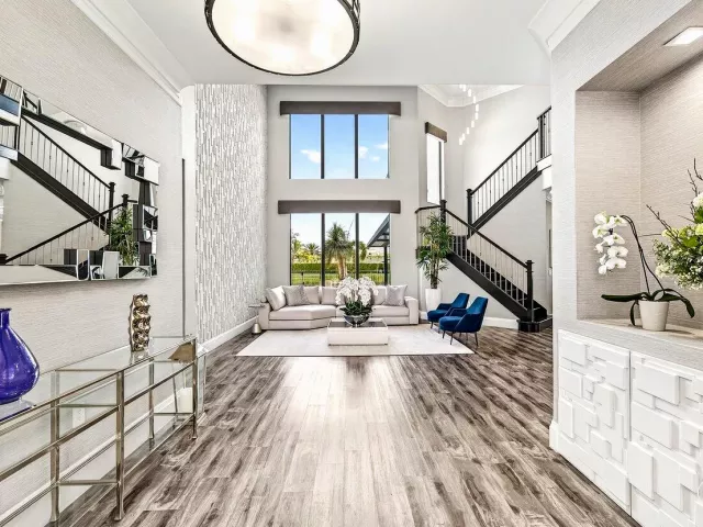 8-bedroom home for sale in Delray Beach - 16722 Cannes Street - MondialRealty