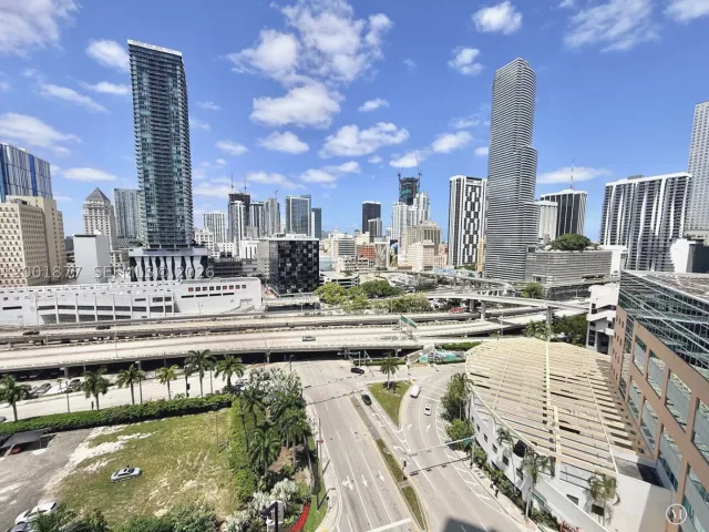 3-bedroom condo for sale in Miami - 350 S Miami Ave 1601 - MondialRealty