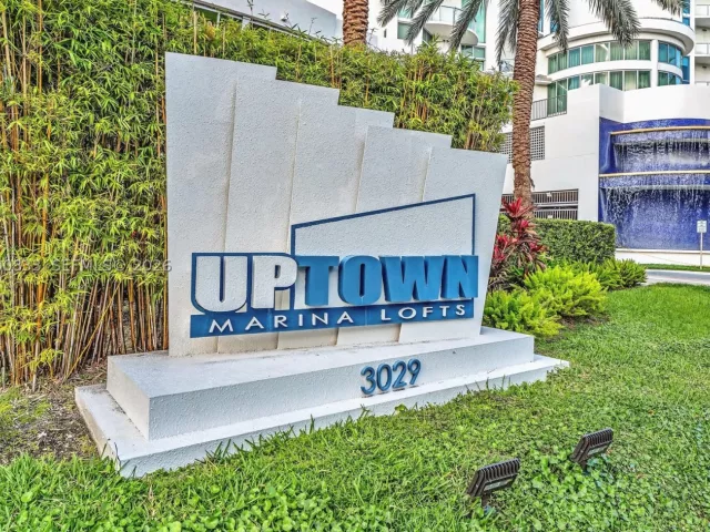 3-bedroom condo for sale in Aventura - 3029 NE 188th St 721 - MondialRealty