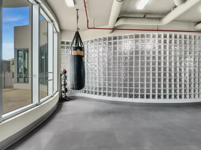 3-bedroom condo for sale in Aventura - 3029 NE 188th St 721 - MondialRealty